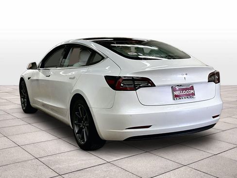 Used 2020 Tesla Model 3 Standard Range image 13