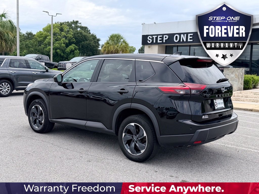 Used 2024 Nissan Rogue SV AWD/4WD image 4