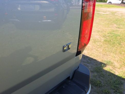 Used 2020 Chevrolet Colorado LT w/ Luxury Package AWD/4WD image 29