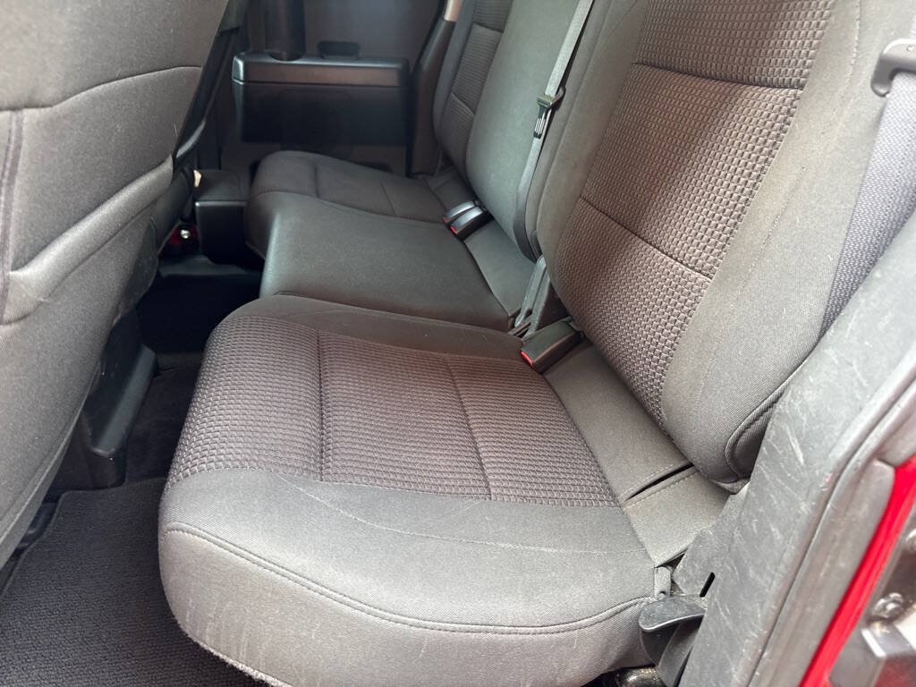 Used 2012 Nissan Titan SV w/ SV Value Truck Pkg AWD/4WD image 15