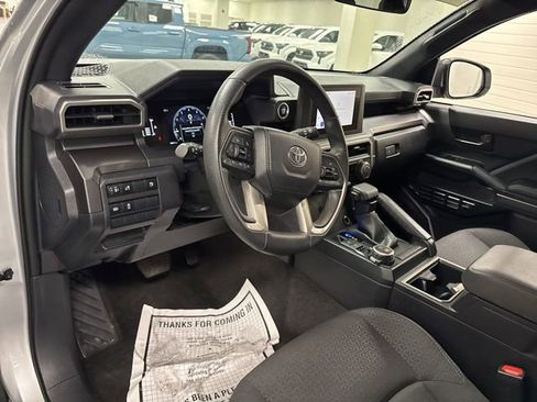 Certified 2025 Toyota 4Runner SR5 AWD/4WD image 15