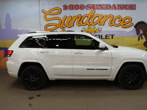 Used 2021 Jeep Grand Cherokee Altitude AWD/4WD image 1