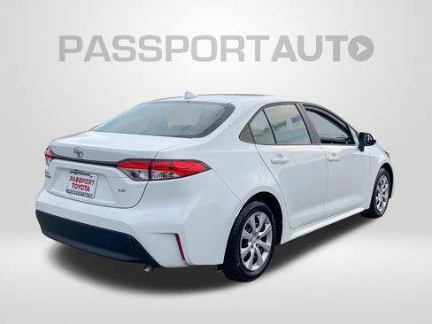 Used 2025 Toyota Corolla LE FWD image 8