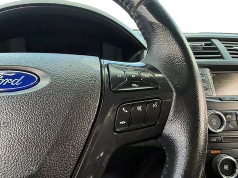 Used 2017 Ford Explorer XLT AWD/4WD image 20
