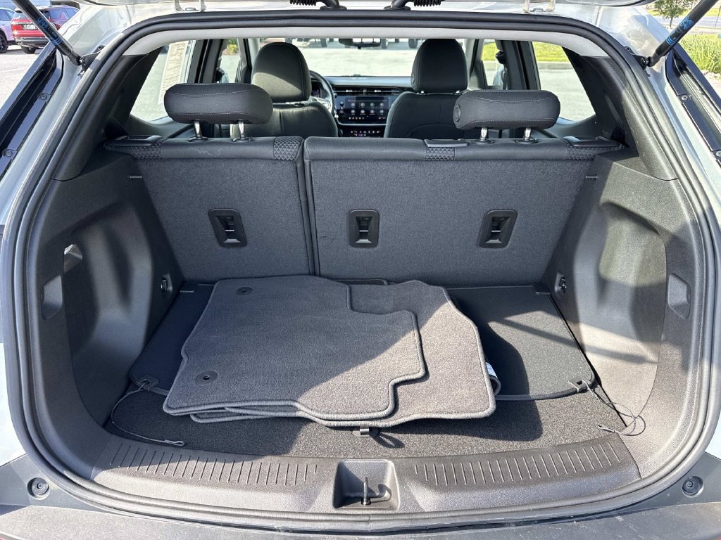 Used 2022 Chevrolet Bolt EUV LT FWD image 22