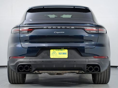 Used 2021 Porsche Cayenne Coupe image 11