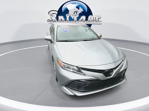 Used 2020 Toyota Camry LE image 3