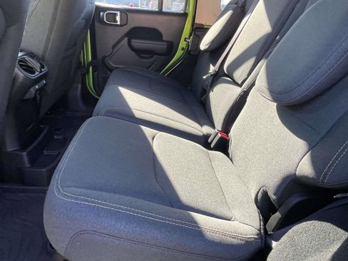 Used 2025 Jeep Wrangler Willys image 27