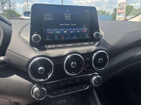 Used 2025 Nissan Sentra SV FWD image 20