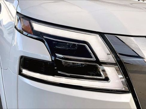 Certified 2024 Nissan Armada SL image 27