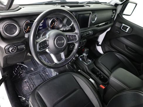 Used 2022 Jeep Wrangler Unlimited Sahara w/ LED Lighting Group AWD/4WD image 22