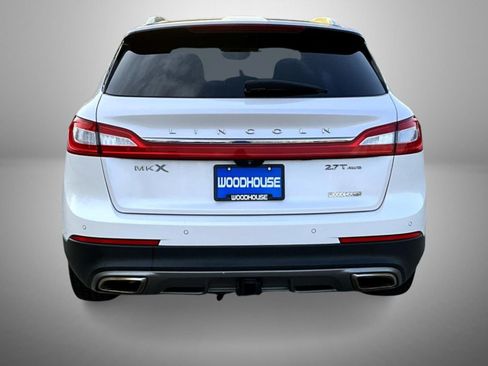 Used 2017 Lincoln MKX Reserve AWD/4WD image 6