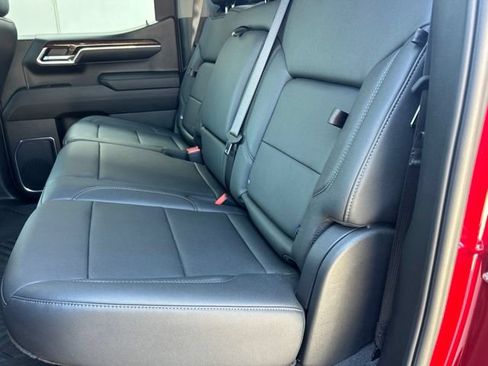 Used 2024 Chevrolet Silverado 1500 LT Trail Boss w/ Convenience Package II AWD/4WD image 13