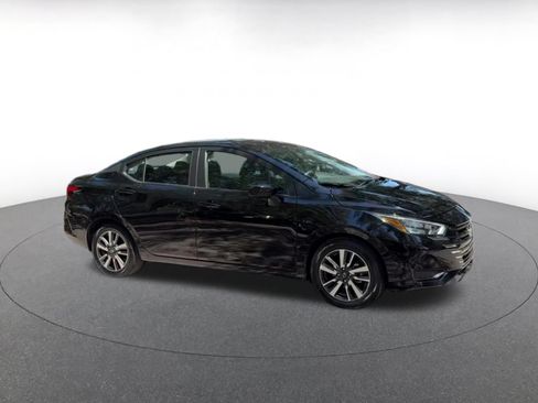 Used 2025 Nissan Versa SV FWD image 2