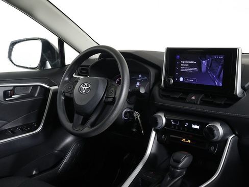 Used 2025 Toyota RAV4 LE image 28