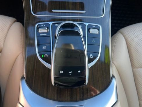 Used 2016 Mercedes-Benz GLC 300 4MATIC image 28