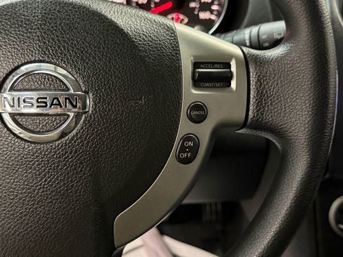 Used 2011 Nissan Rogue SV image 28