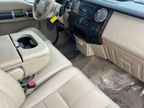 Used 2008 Ford F250 Lariat image 15