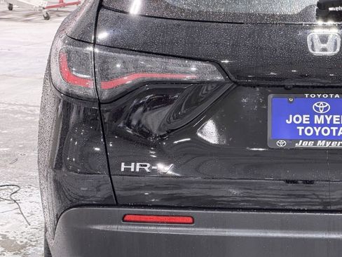 Used 2025 Honda HR-V LX image 10