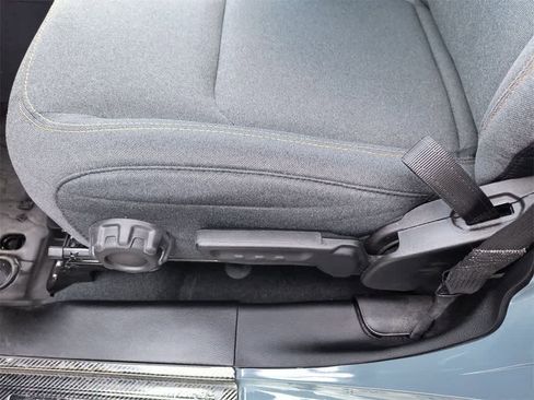 Used 2024 Jeep Gladiator Sport image 12