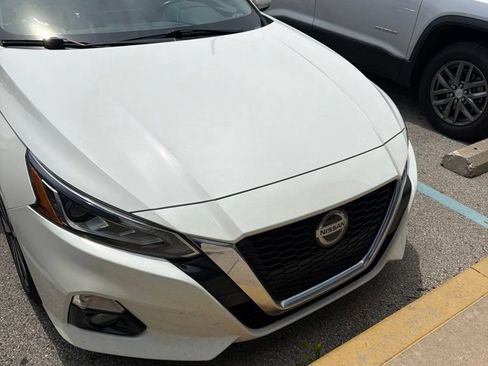 Used 2021 Nissan Altima 2.5 SL FWD image 2