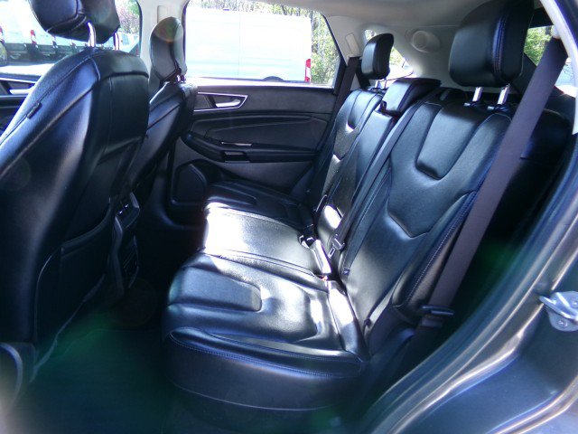 Used 2019 Ford Edge Titanium w/ Equipment Group 301A AWD/4WD image 15