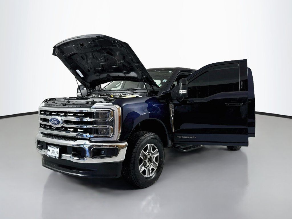 Used 2024 Ford F350 Lariat w/ FX4 Off-Road Package AWD/4WD image 27