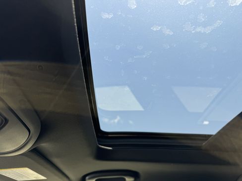 New 2025 Cadillac XT6 Luxury image 22