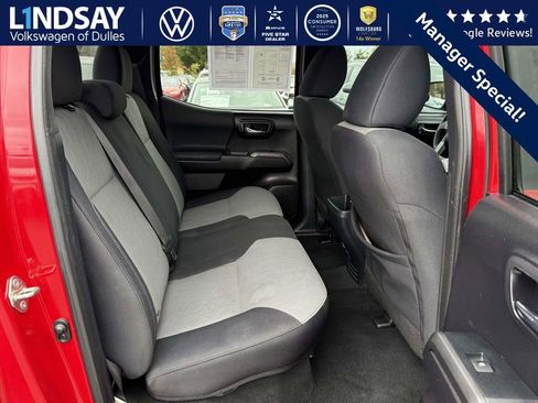 Used 2020 Toyota Tacoma TRD Sport image 12
