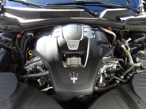 Used 2022 Maserati Quattroporte GT image 17