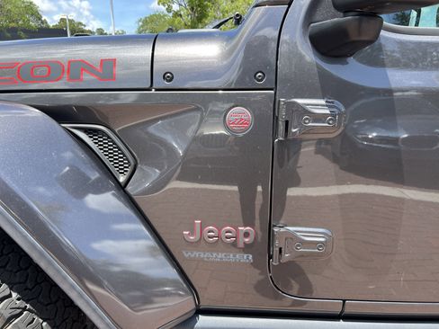 Used 2018 Jeep Wrangler Unlimited Rubicon AWD/4WD image 42