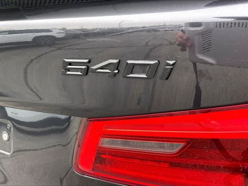 Used 2018 BMW 540i xDrive w/ Premium Package image 28