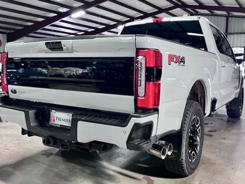 Used 2025 Ford F250 Platinum AWD/4WD image 2