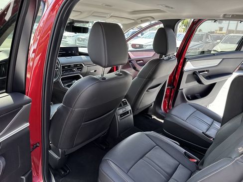 Used 2025 MAZDA CX-90 Plug-In Hybrid w/ Preferred AWD/4WD image 34
