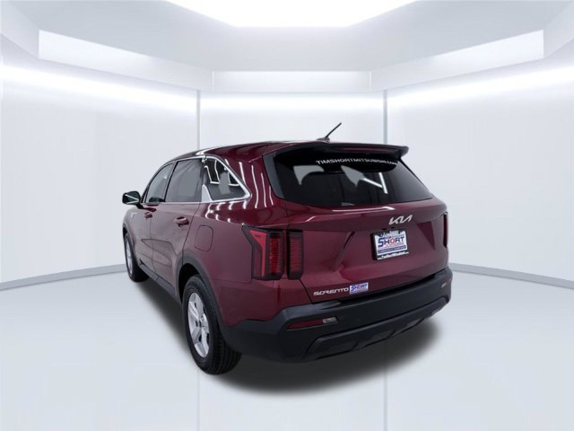 Used 2023 Kia Sorento LX FWD image 4