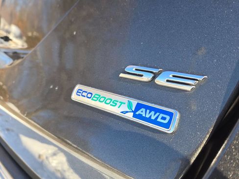 Used 2015 Ford Fusion SE w/ Equipment Group 202A image 24