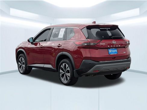 Used 2023 Nissan Rogue SV FWD image 3