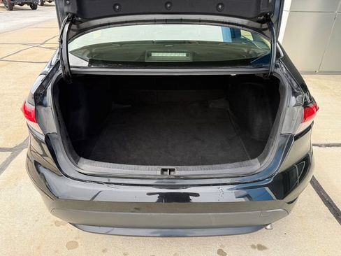 Used 2020 Toyota Corolla LE FWD image 11
