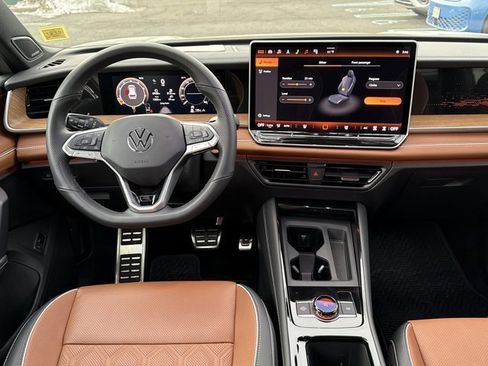 Used 2026 Volkswagen Tiguan SEL R-Line image 13