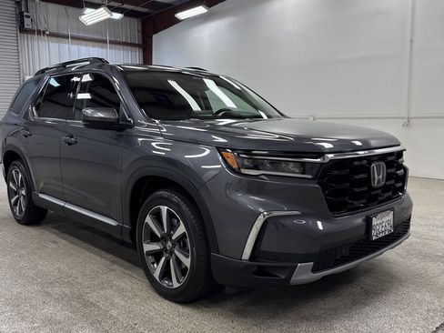 Used 2023 Honda Pilot Touring image 23