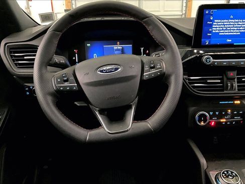 Used 2025 Ford Escape ST-Line Elite image 5