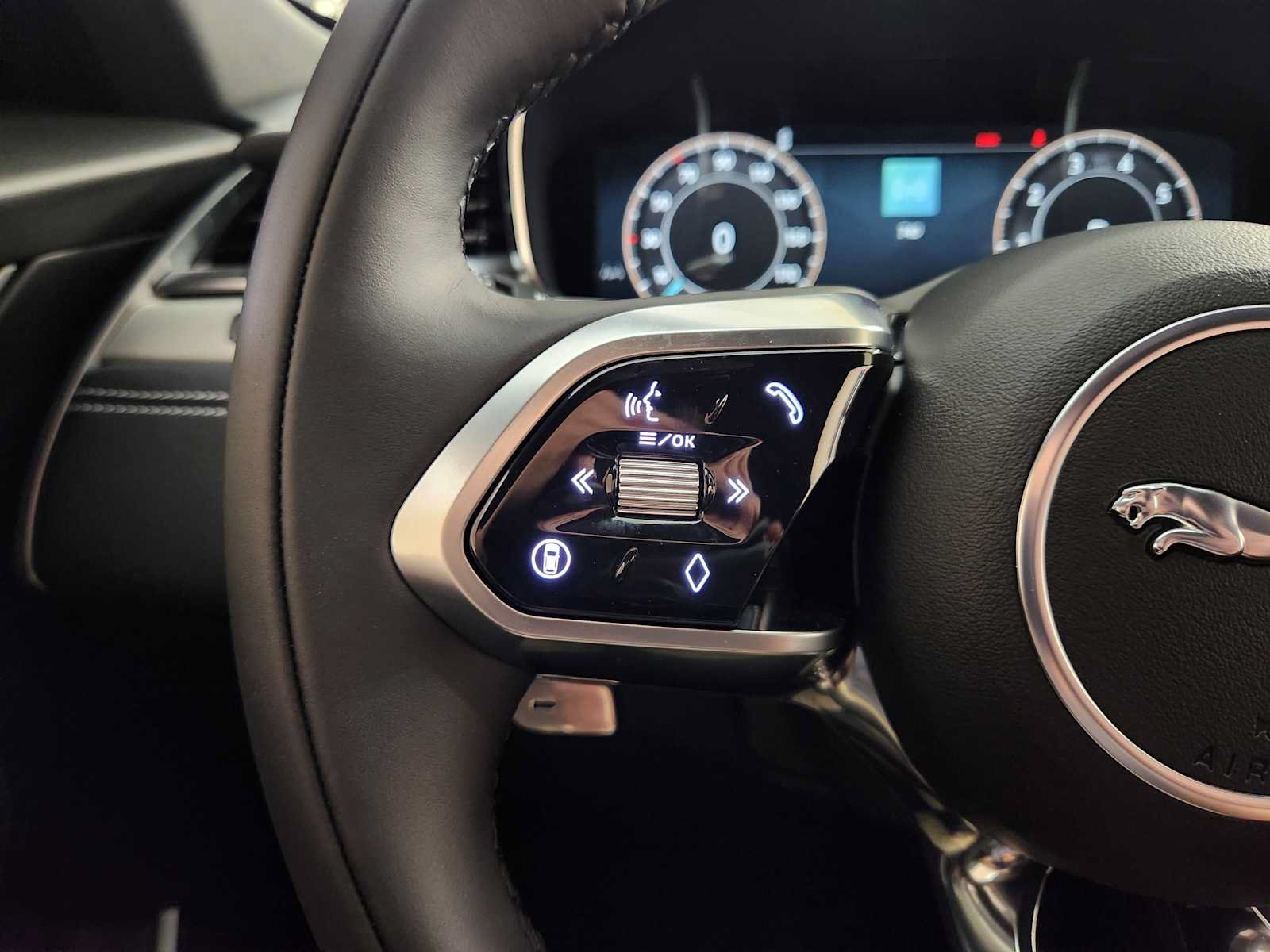 New 2026 Jaguar F-PACE R-Dynamic S AWD/4WD image 27