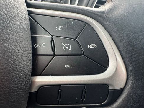 Used 2019 Jeep Compass Latitude w/ Cold Weather Group image 17