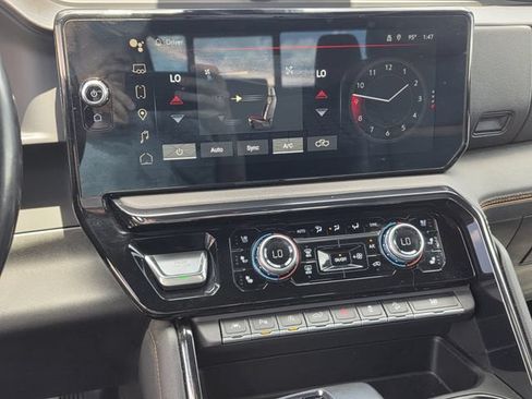 Used 2022 GMC Sierra 1500 AT4 w/ AT4 Premium Package AWD/4WD image 10