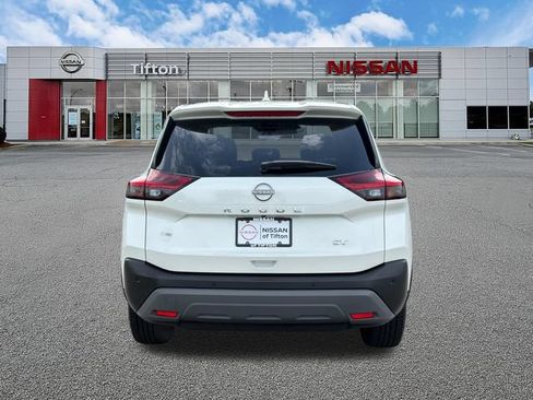 Used 2023 Nissan Rogue SV FWD image 6
