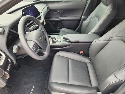 New 2026 Lexus UX 300h FWD image 5