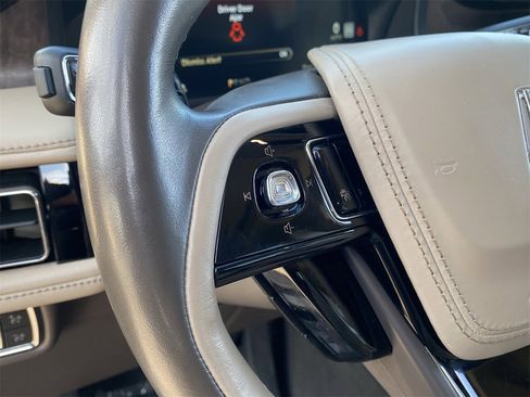 Certified 2023 Lincoln Aviator Reserve w/ Equipment Group 201A image 26