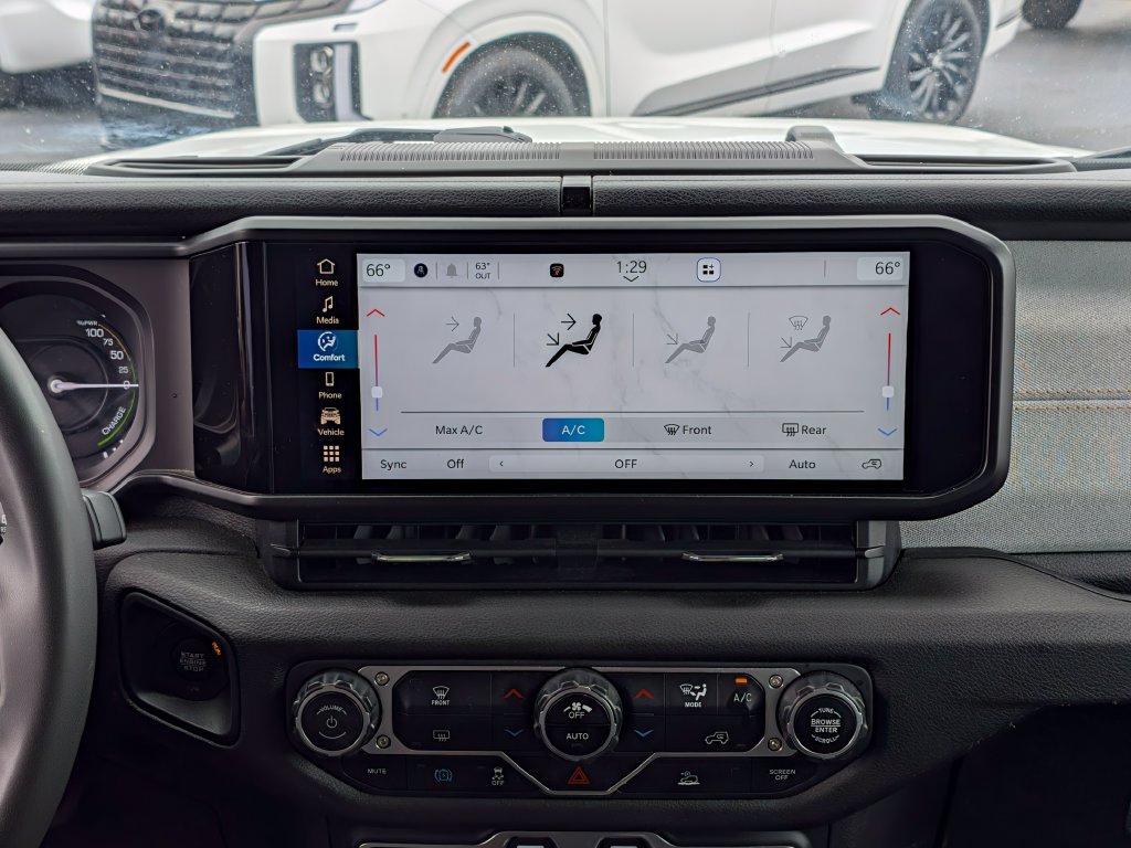Used 2024 Jeep Wrangler Unlimited AWD/4WD image 31