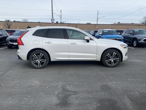 Used 2018 Volvo XC60 T6 Momentum w/ Advanced Package image 5