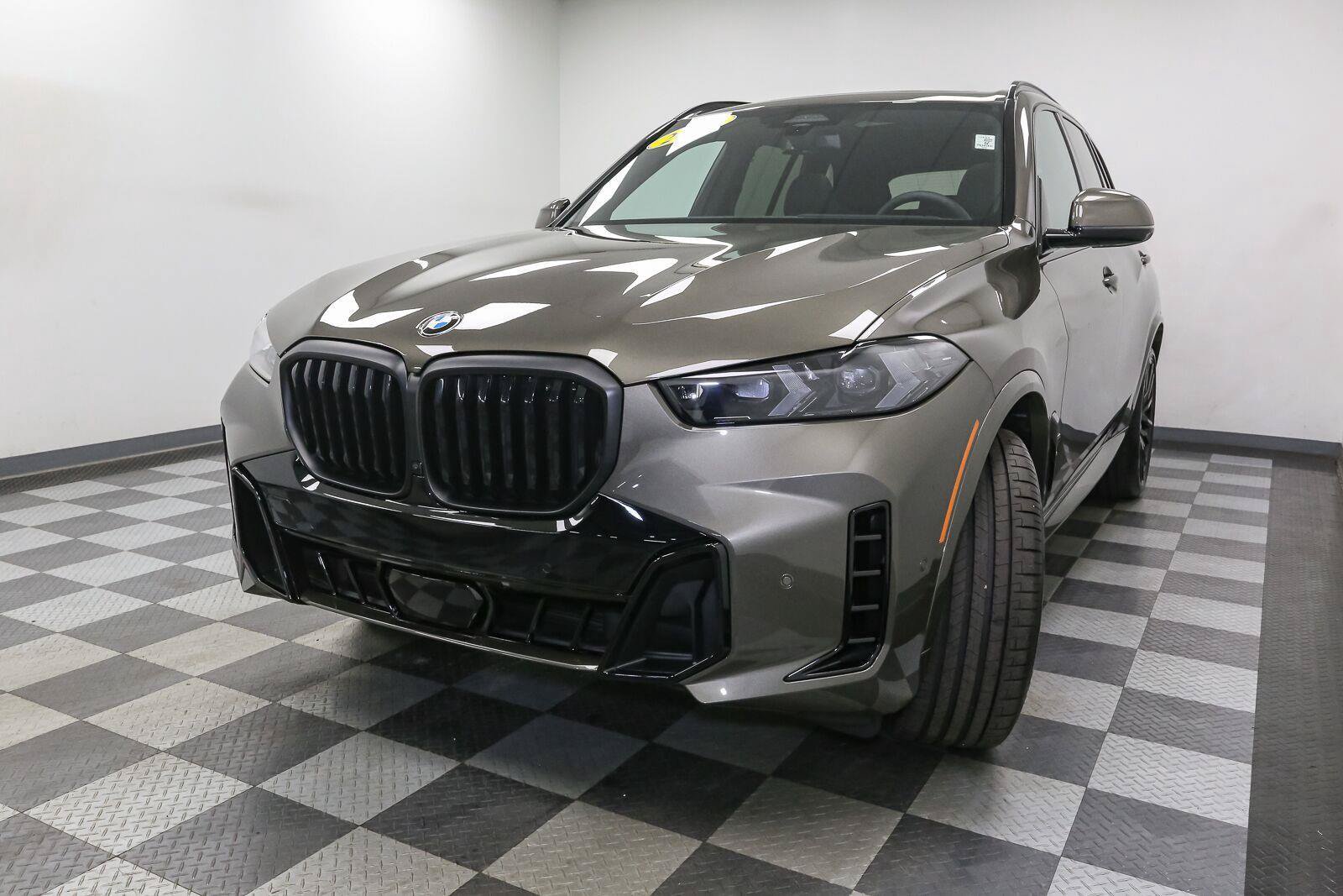 Used 2026 BMW X5 xDrive40i w/ M Sport Package AWD/4WD image 4